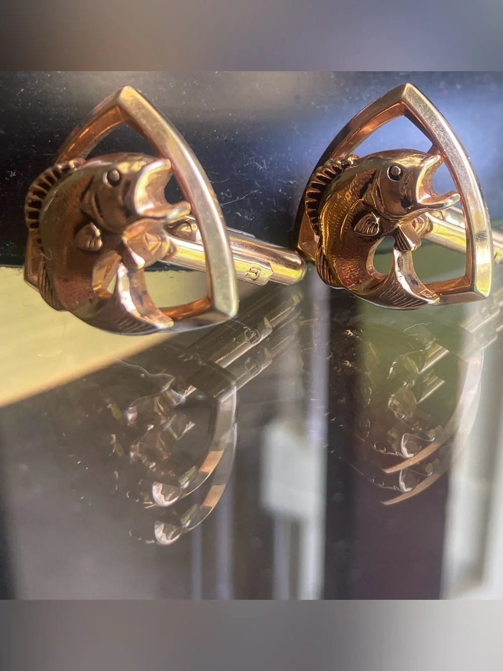 Set of Vintage Hickok Triangular Large Mouth Bass Fish Cufflinks Gold Toned